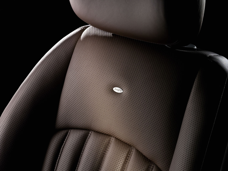 Illustration for article titled Mercedes-Benz CLS Grand Edition Adds More Style, Little Substance
